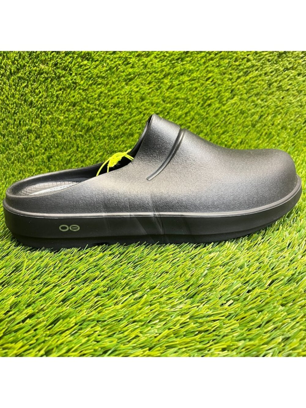 OOFOS OOcloog Clog Mens Size 11 Black Beach Outdoor Slip On Recovery Sandals